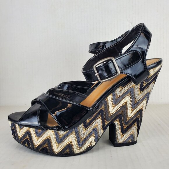 Madden Girl Boozter Chevron Crochet Lace Open Toe Platform Wedge Shoes Size 7.5 - Picture 4 of 10